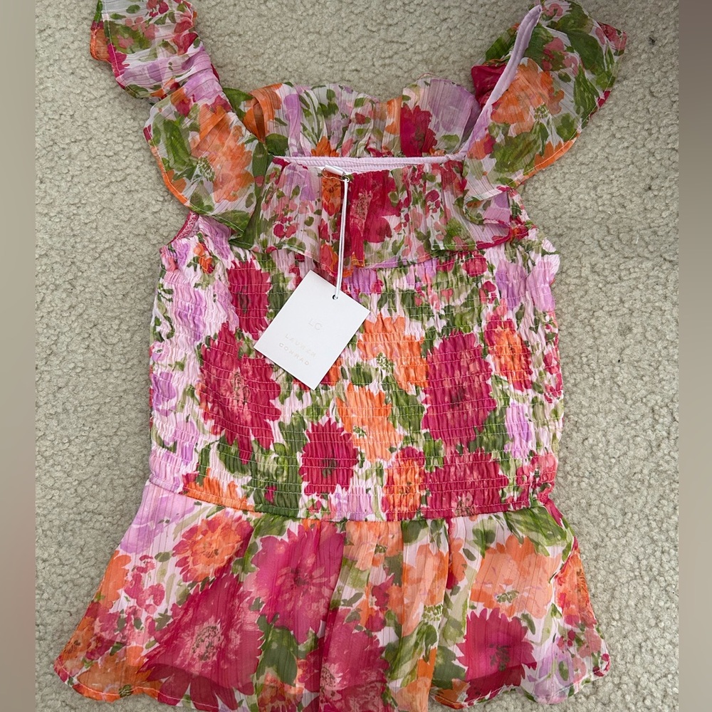 NWT LC FLORAL SMOCKED RUFFLE TANK